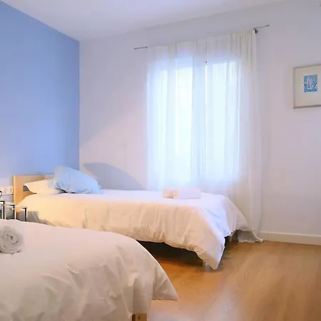 Amplio Apartamento Cerca De La Mezquita Apartment *