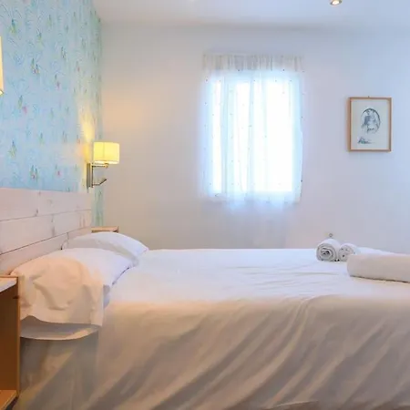 Amplio Apartamento Cerca De La Mezquita Apartment