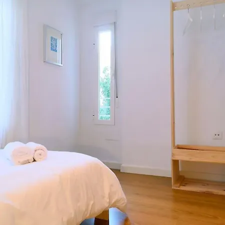 Amplio Apartamento Cerca De La Mezquita Apartment *